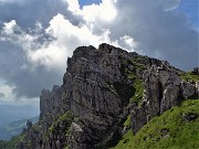 50 Erte pareti rocciose, torrioni, guglie sul versante nord-est d'Alben